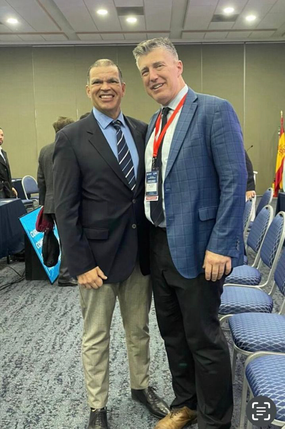 DTA - Dr Armando Pineda - Cirujano Ortopedico de Columna - DoctorTAP