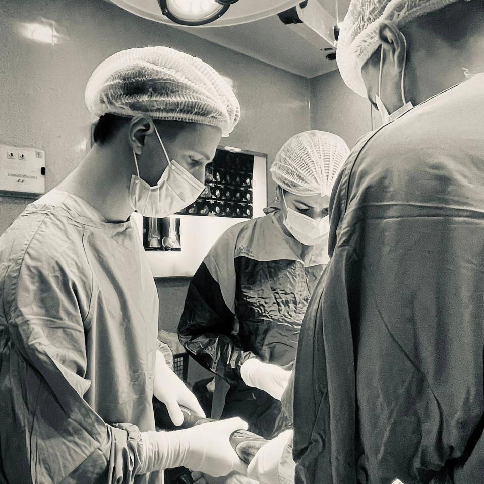 Drive Tech Advisors - Foto - Dra. Charlotte Zabaleta - Cirujano Especialista en Pie y Tobillo